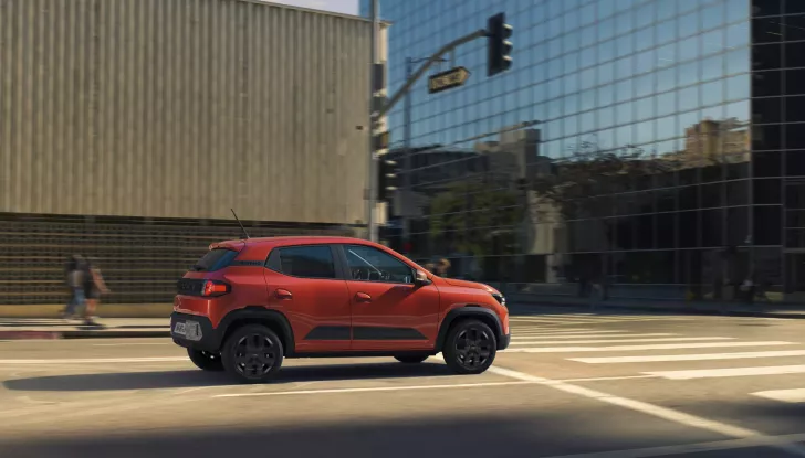 Dacia Spring 2024: al via agli ordini in Italia da 17.900 euro - Foto 12 di 12