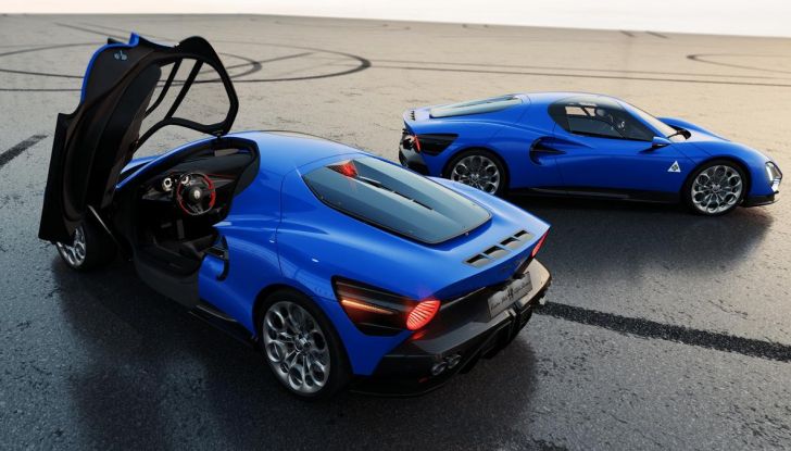 Alfa Romeo 33 Stradale Blu Reale