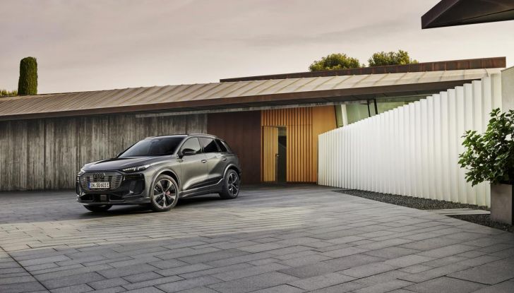 Audi Q6 e-tron: caratteristiche, design, abitacolo, autonomia, versioni e prezzi - Foto 83 di 134