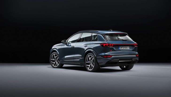 Audi Q6 e-tron: caratteristiche, design, abitacolo, autonomia, versioni e prezzi - Foto 57 di 134