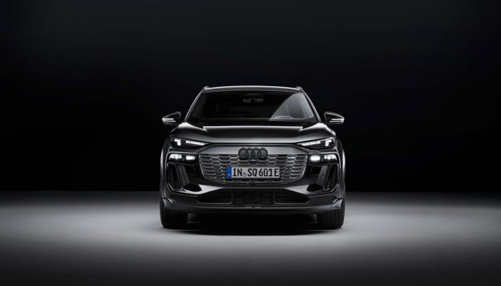 Audi Q6 e-tron: caratteristiche, design, abitacolo, autonomia, versioni e prezzi - Foto 63 di 134