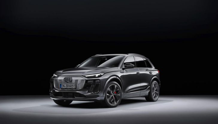 Audi Q6 e-tron: caratteristiche, design, abitacolo, autonomia, versioni e prezzi - Foto 58 di 134