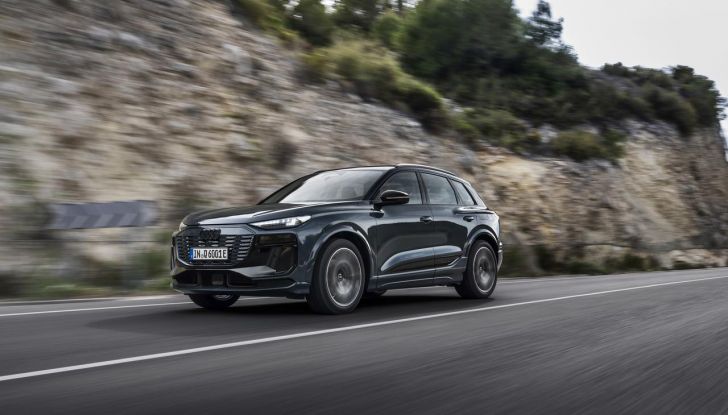 Audi Q6 e-tron: caratteristiche, design, abitacolo, autonomia, versioni e prezzi - Foto 43 di 134