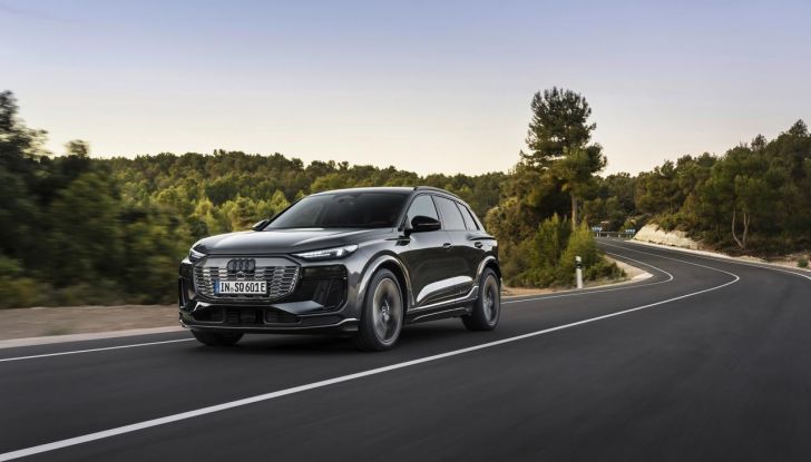 Audi Q6 e-tron: caratteristiche, design, abitacolo, autonomia, versioni e prezzi - Foto 103 di 134