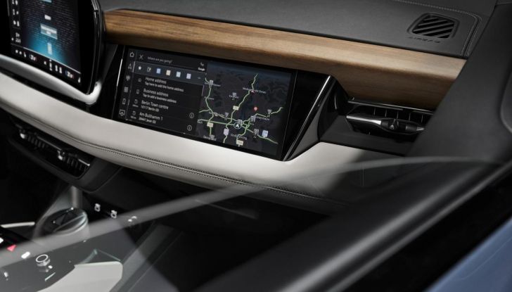 Audi Q6 e-tron: caratteristiche, design, abitacolo, autonomia, versioni e prezzi - Foto 120 di 134