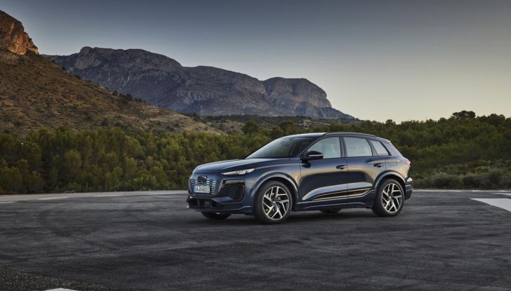Audi Q6 e-tron: caratteristiche, design, abitacolo, autonomia, versioni e prezzi - Foto 29 di 134