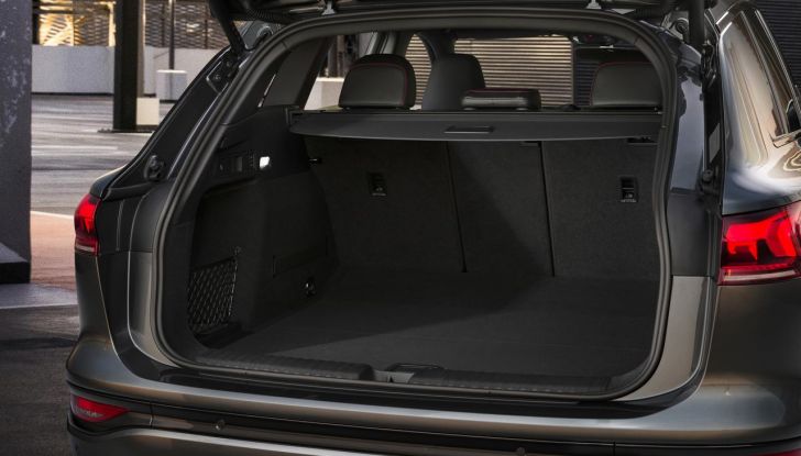 Audi Q6 e-tron: caratteristiche, design, abitacolo, autonomia, versioni e prezzi - Foto 73 di 134
