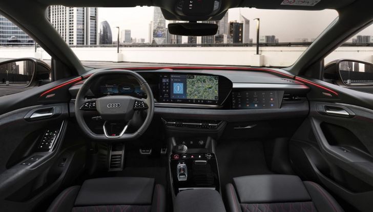 Audi Q6 e-tron: caratteristiche, design, abitacolo, autonomia, versioni e prezzi - Foto 130 di 134