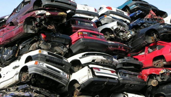 Come rottamare auto: costi, procedura e documenti - Foto 12 di 13