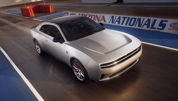 Dodge Charger arriva in Europa e Medio Oriente nel 2025: tutti i dettagli - Foto 8 di 80