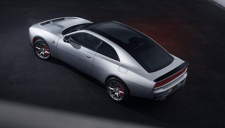 Dodge Charger arriva in Europa e Medio Oriente nel 2025: tutti i dettagli - Foto 13 di 80