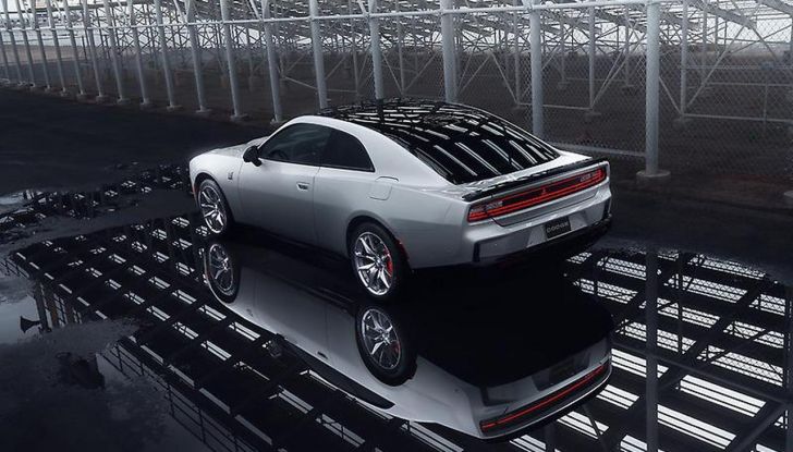 Dodge Charger arriva in Europa e Medio Oriente nel 2025: tutti i dettagli - Foto 16 di 80