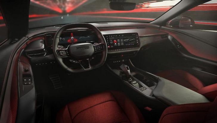 Dodge Charger arriva in Europa e Medio Oriente nel 2025: tutti i dettagli - Foto 52 di 80