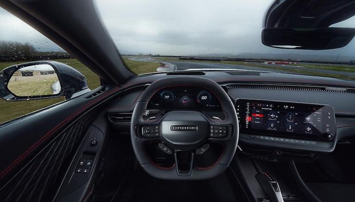 Dodge Charger arriva in Europa e Medio Oriente nel 2025: tutti i dettagli - Foto 50 di 80