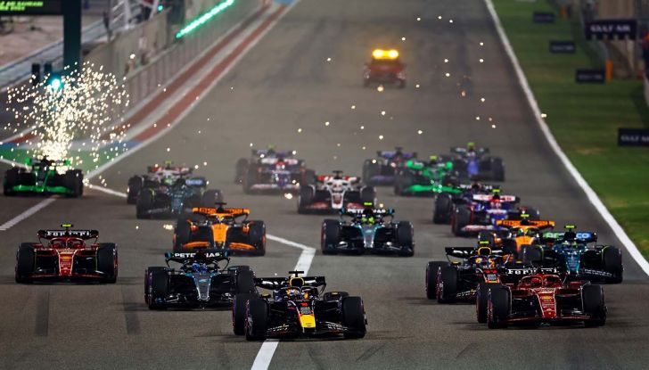 F1 2024, GP Bahrain: doppietta Red Bull con Verstappen e Perez - Foto 1 di 10
