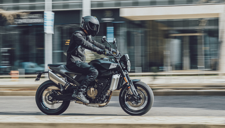 Grazie a “Stile Garantito” la garanzia delle moto Husqvarna si allunga di due anni - Foto 11 di 13