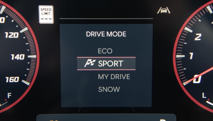 Hyundai Tucson 2025: design e motorizzazioni del nuovo modello - Foto 101 di 107