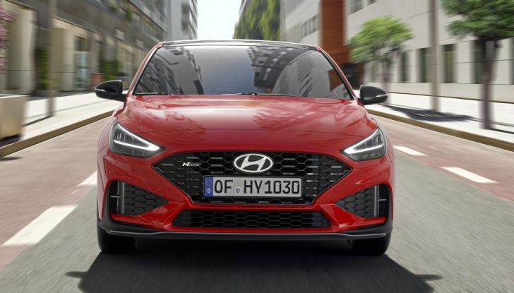 Hyundai i30 2024: caratteristiche, design e abitacolo del nuovo restyling - Foto 10 di 41