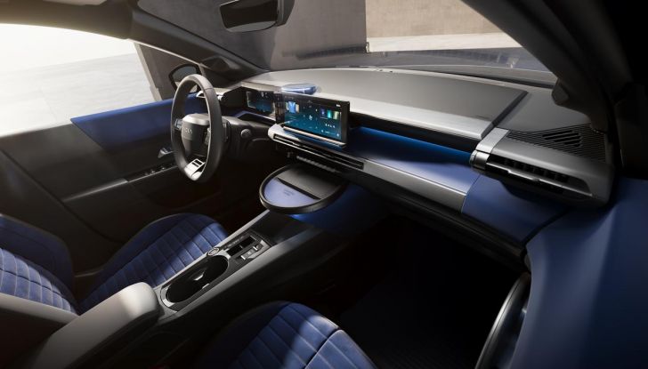 Lancia Ypsilon Edizione Limitata Cassina MHEV