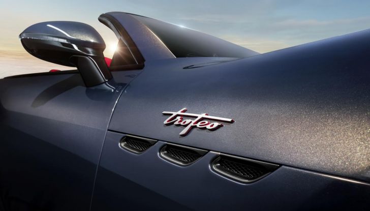 Maserati GranCabrio 2025: caratteristiche, design, abitacolo e motore - Foto 2 di 12