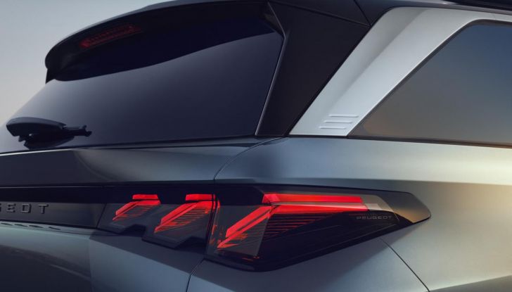 Peugeot E-5008 2025: caratteristiche, design, abitacolo, versioni e autonomia - Foto 24 di 58