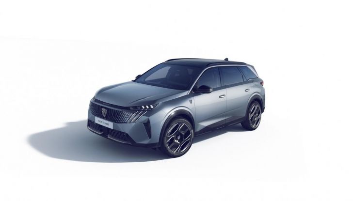 Peugeot E-5008 2025: caratteristiche, design, abitacolo, versioni e autonomia - Foto 30 di 58