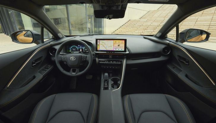 Toyota C-HR Plug-in Hybrid 220