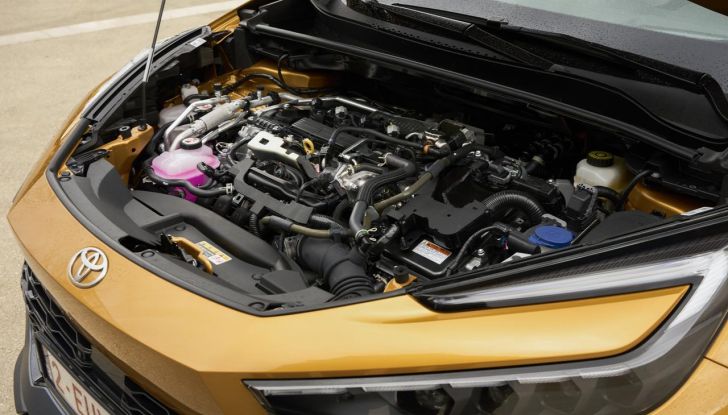 Toyota C-HR Plug-in Hybrid 220