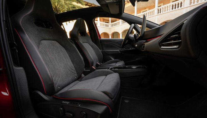 Volkswagen ID.3 GTX e ID.7 GTX Tourer: debuttano le due nuove sportive elettriche - Foto 23 di 85