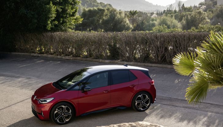Volkswagen ID.3 GTX e ID.7 GTX Tourer: debuttano le due nuove sportive elettriche - Foto 8 di 85