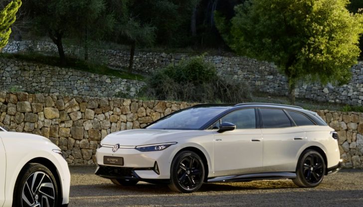 Volkswagen ID.3 GTX e ID.7 GTX Tourer: debuttano le due nuove sportive elettriche - Foto 80 di 85