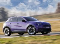 Abarth 600e Scorpionissima: svelato l’abitacolo in anteprima