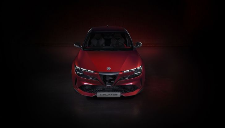 Alfa Romeo Milano: caratteristiche, design, abitacolo, motori, versioni e prezzi - Foto 3 di 48