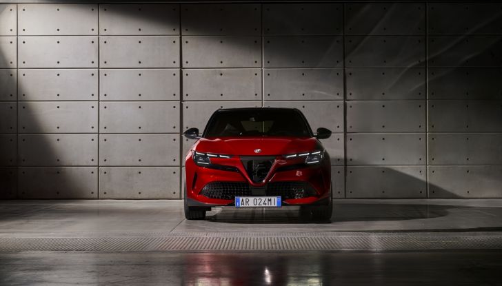 Alfa Romeo Milano: caratteristiche, design, abitacolo, motori, versioni e prezzi - Foto 9 di 48