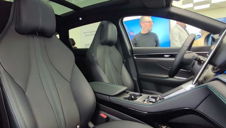 BYD Seal U: sbarco ufficiale in Italia con l’anteprima a Milano - Foto 13 di 18