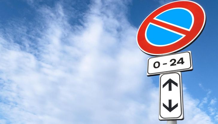 Divieto di sosta: regole, sanzioni e procedure - Foto 5 di 12