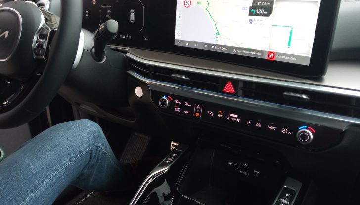 Kia Sorento MY2024 prova su strada tra le strade toscane - Foto 8 di 28