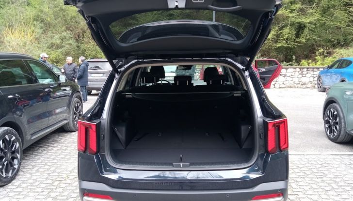 Kia Sorento MY2024 prova su strada tra le strade toscane - Foto 13 di 28