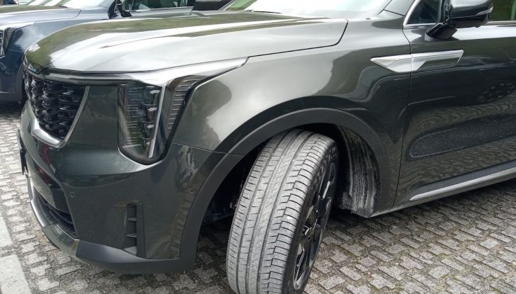 Kia Sorento MY2024 prova su strada tra le strade toscane - Foto 15 di 28