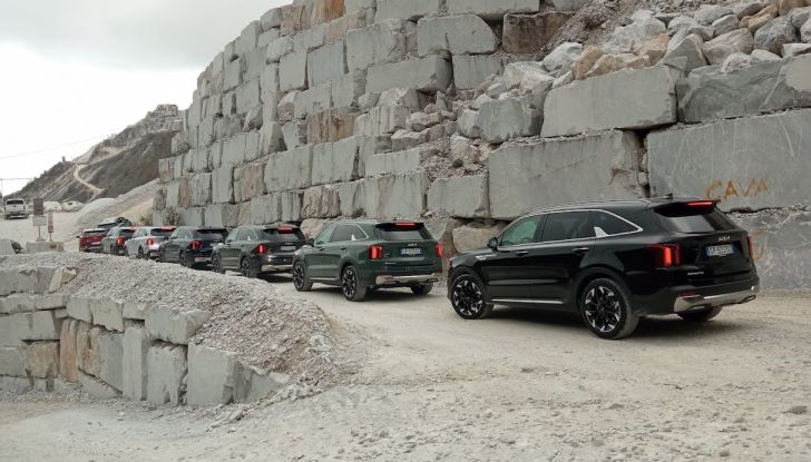 Kia Sorento MY2024 prova su strada tra le strade toscane - Foto 17 di 28