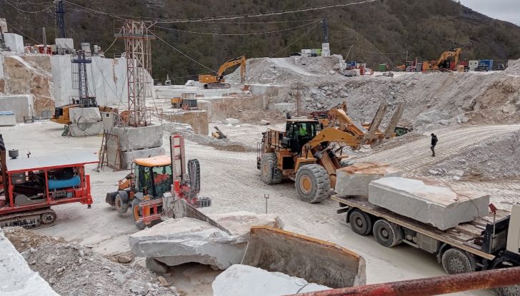 Kia Sorento MY2024 prova su strada tra le strade toscane - Foto 20 di 28