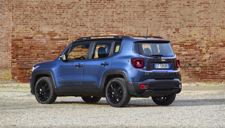Jeep Compass e Renegade e-Hybrid 2024: caratteristiche, design, abitacolo e motore - Foto 36 di 38
