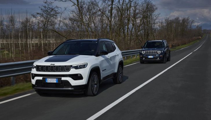 Jeep Compass e Renegade e-Hybrid 2024: caratteristiche, design, abitacolo e motore - Foto 7 di 38