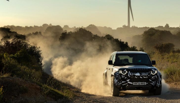 Land Rover Defender Octa teaser