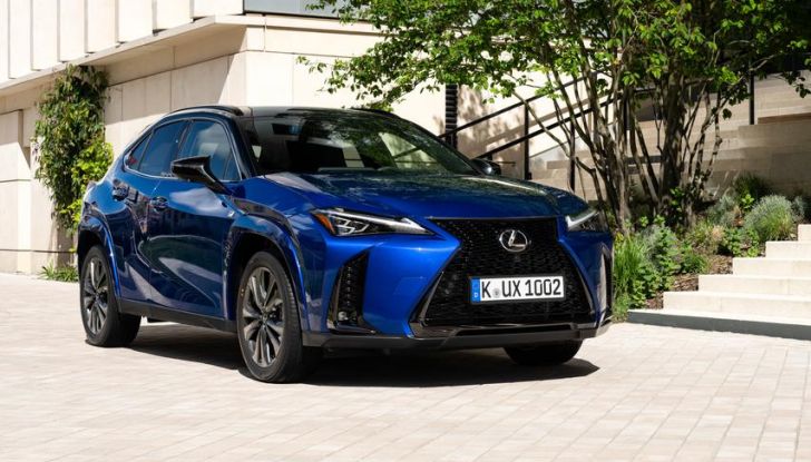 Lexus UX 300h: il crossover si aggiorna con l’arrivo del model year 2024 - Foto 5 di 136