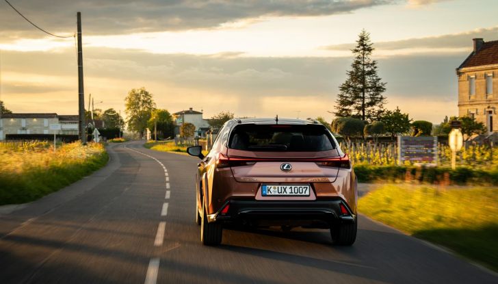 Lexus UX 300h: il crossover si aggiorna con l’arrivo del model year 2024 - Foto 78 di 136