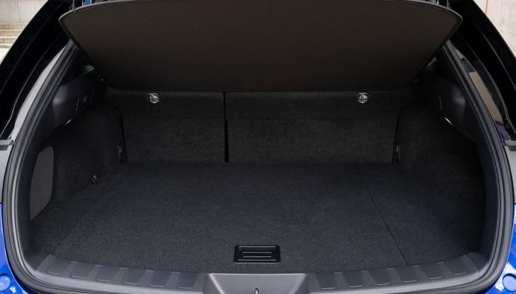 Lexus UX 300h: il crossover si aggiorna con l’arrivo del model year 2024 - Foto 38 di 136