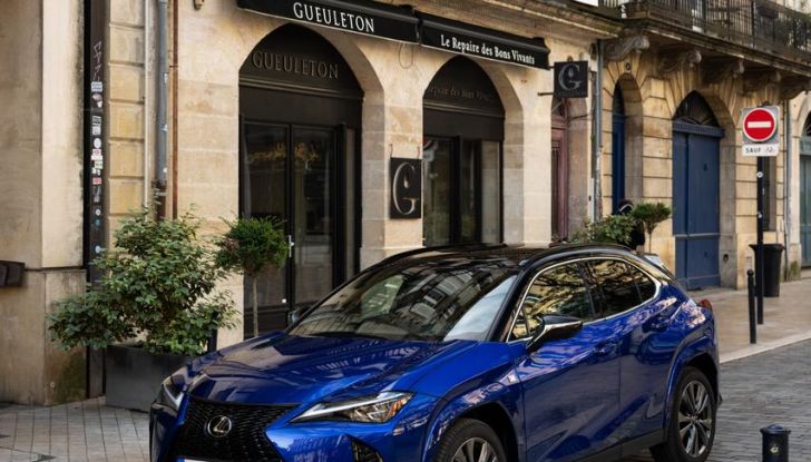 Lexus UX 300h: il crossover si aggiorna con l’arrivo del model year 2024 - Foto 18 di 136