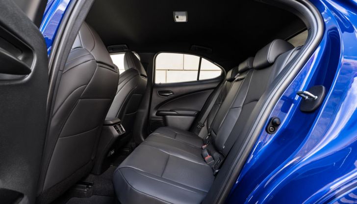 Lexus UX 300h: il crossover si aggiorna con l’arrivo del model year 2024 - Foto 37 di 136