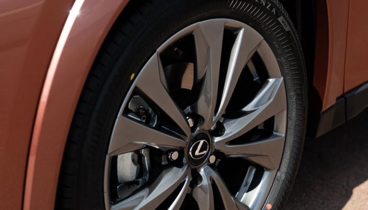Lexus UX 300h: il crossover si aggiorna con l’arrivo del model year 2024 - Foto 130 di 136